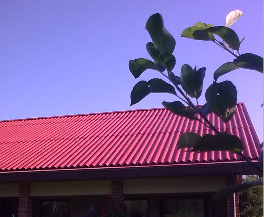 Pinnoitettu-omakotitalon-katto